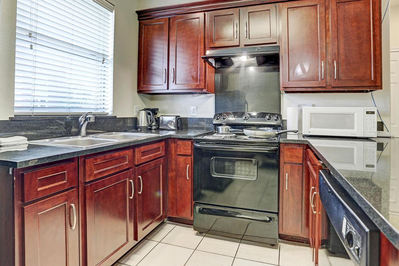 Villa Corporate 2 Bedroom Suite Furnished Condo Houston Zewnętrze zdjęcie